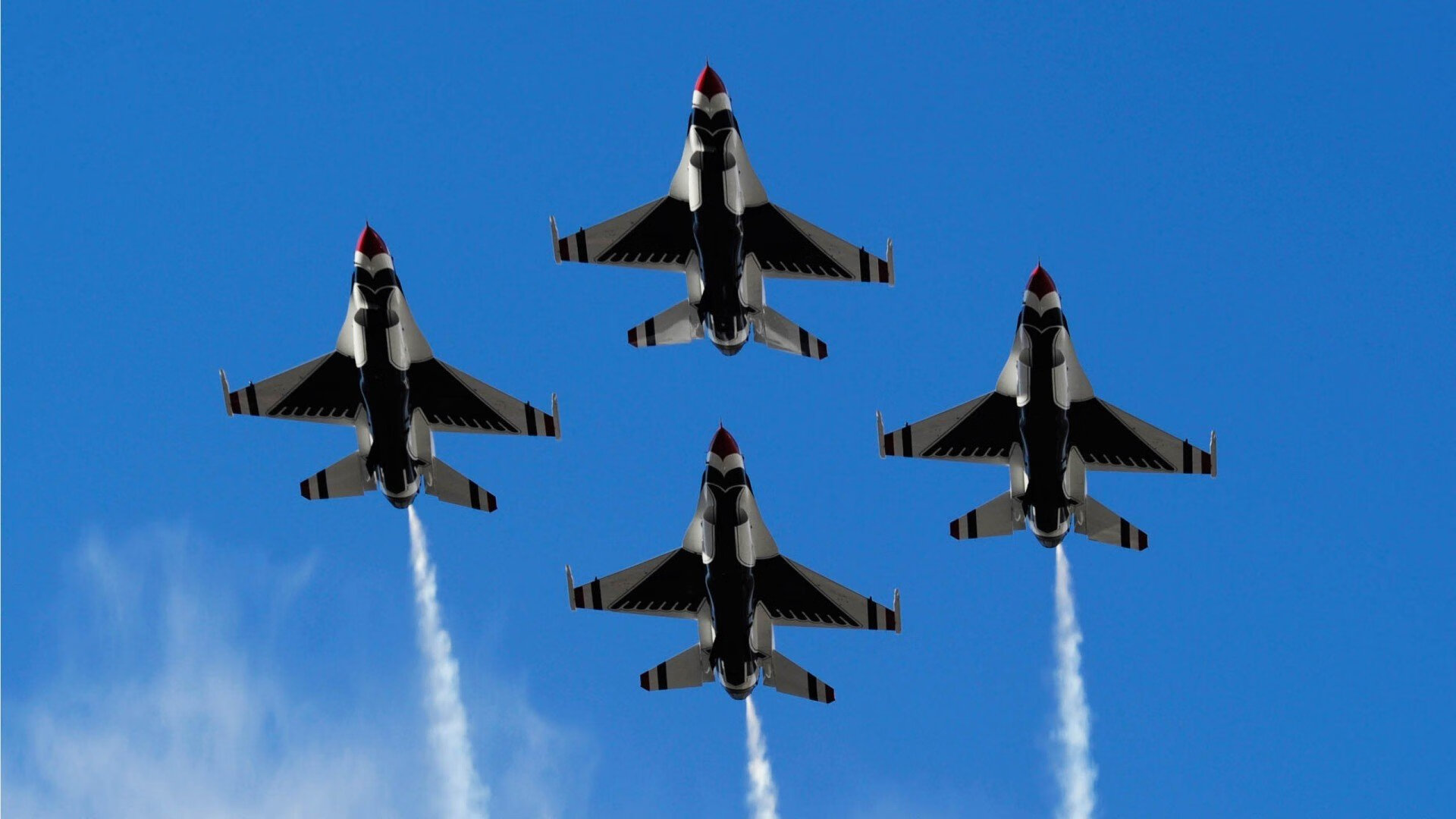 北京国安中场控制力增强，比赛节奏掌控自如，北京国安现场