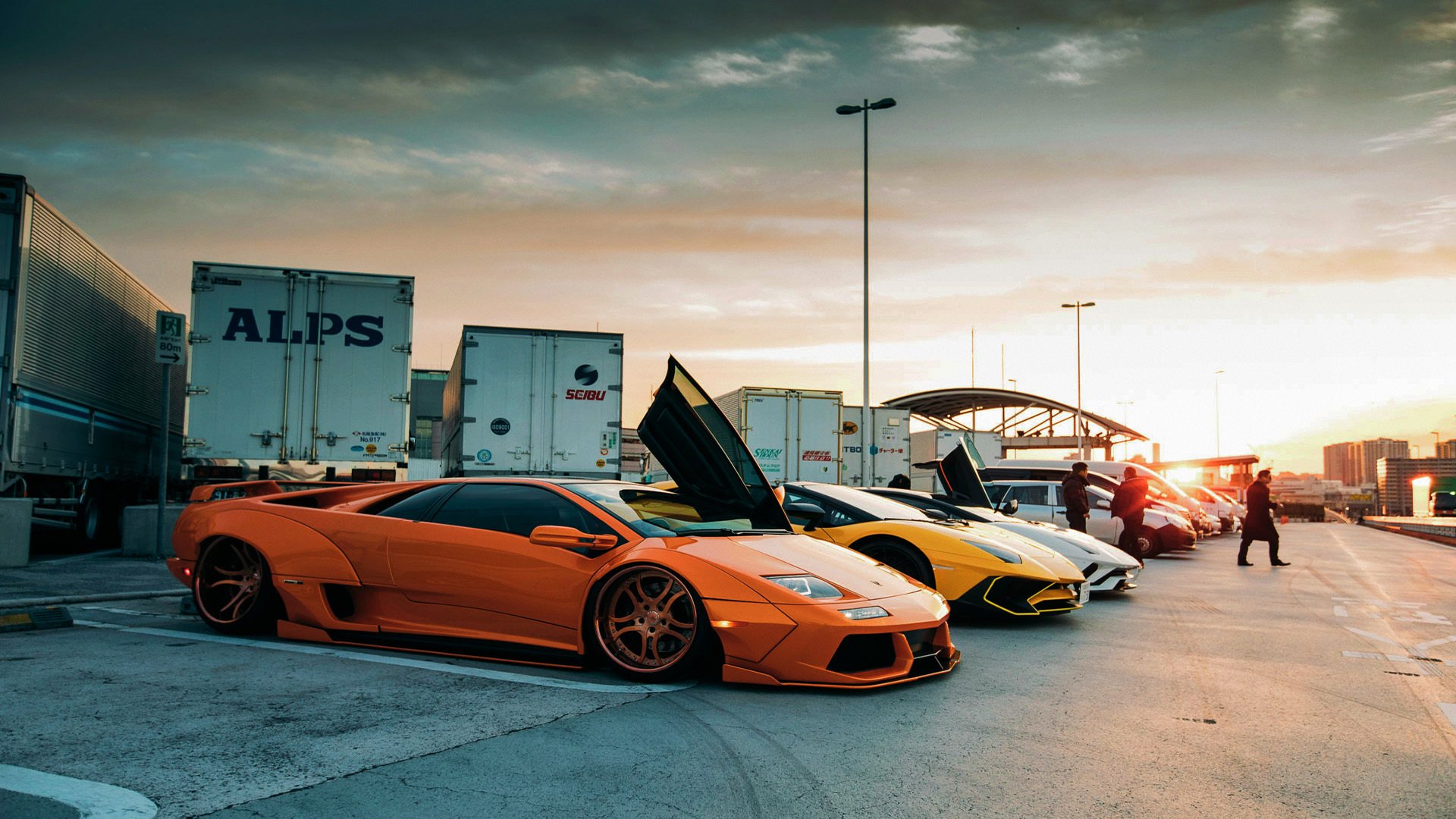 开云官网APP下载-罗马边路渗透打破防守平衡制造空档，罗马防线